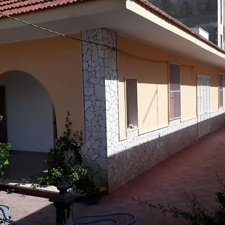 Holiday home Aragosta 2 1 Bagno 1 Cucina E Giardino Torre Colimena